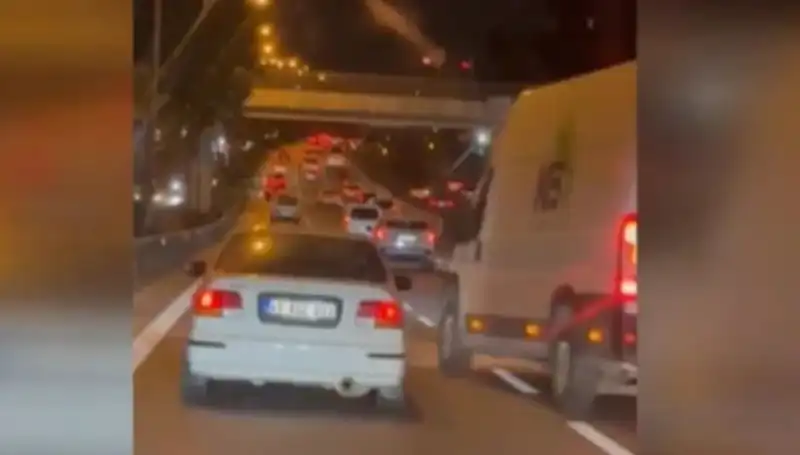 Tuzla'da Makas Terörü: Çarpıp Kaçan Sürücü Hapis Cezaıyla Yüzyüze Geldi