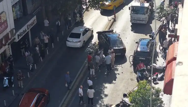 İranlı Sürücünün Kaza Yaptığı Anlar Sosyal Medyada Şok Etkisi Yarattı