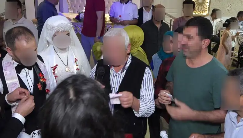 Davetsiz Düğüne Giden Yüksek Sosyeteden Hırsızlık Skandalı
