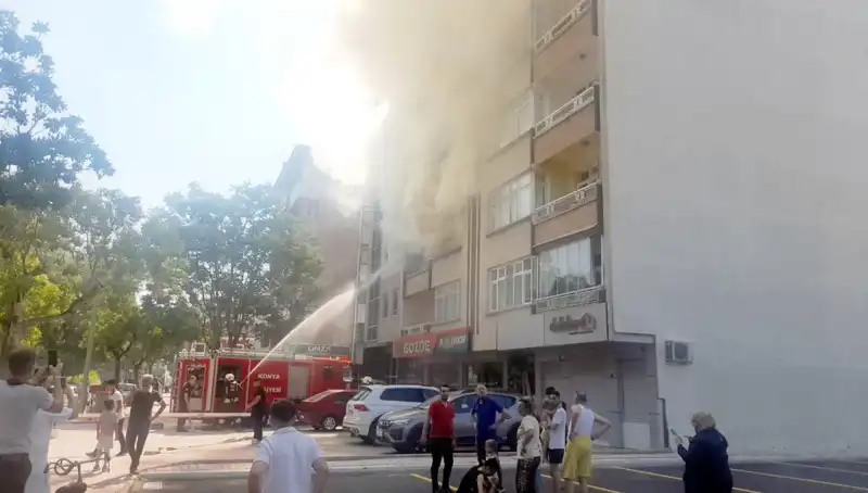 Gözlerini Yangınla Açan Gençler: Hastaneye Kaldırıldılar!