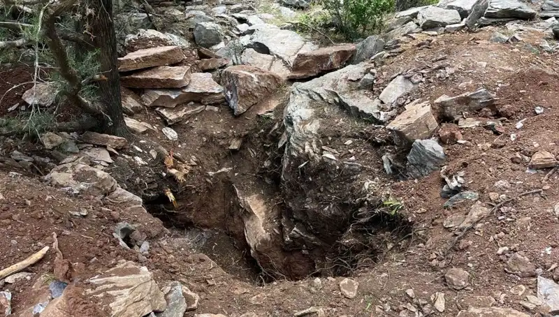 Eski Vali ve Emekli Albay Define Ararken Neden Yakalandılar?