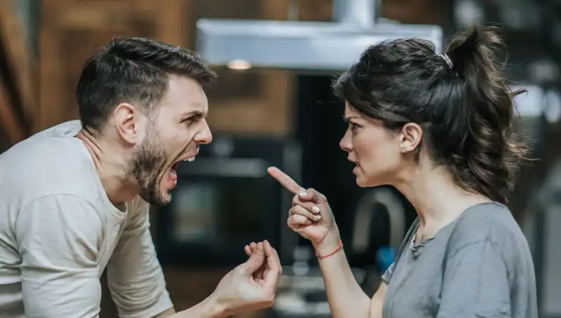 En Yaygın Flört Hataları: Psikologlar Hangi Davranışlara Dikkat Etmemizi Öneriyor?