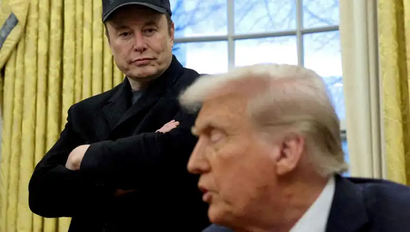 Elon Musk, Trump Kabinesinden Ayrılarak Geleceğe Farklı Bir Yolda Yürümeye Karar Verdi