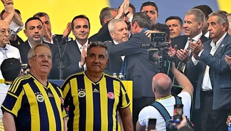 Mahmut Uslu'dan Ali Koç'a Şok İstifa Çağrısı: Kulüp İçin Yeni Bir Dönem Mı Geliyor?