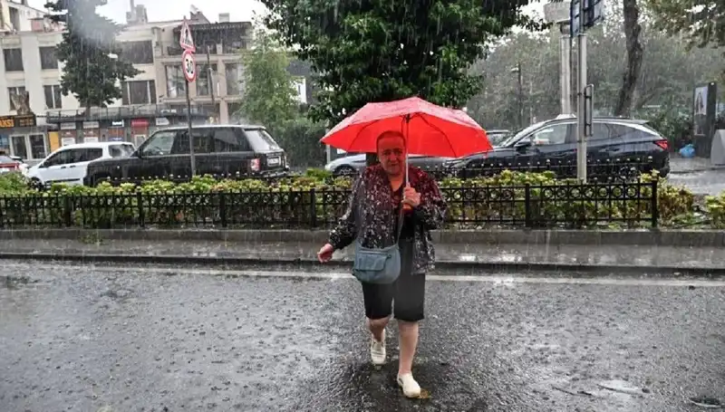 Sarı Kodlu Yağış Uyarısı: Türkiye'de Hangi Bölgeler Risk Altında?