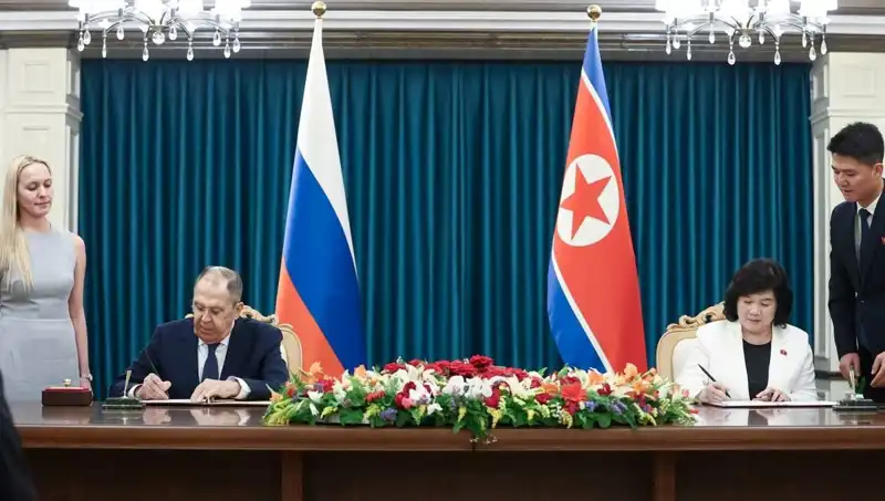 Rusya ve Kuzey Kore: Lavrov'dan Önemli Temas ve Stratejik İş Birliği Mesajları