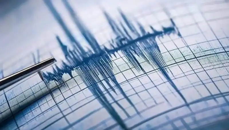 Antalya'da Beklenmedik Deprem: 3.9 Büyüklüğünde Şok Edici Sarsıntı
