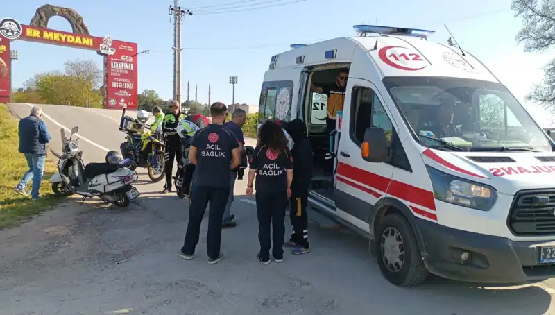 Edirne'de Motosiklet Kazası: Genç Sürücünün Yaşam Savaşı