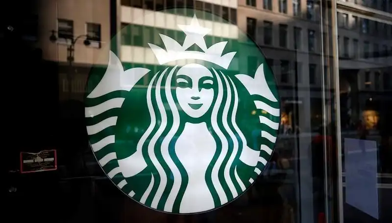 Starbucks’ın Küresel Satışlarında Şok Düşüş: Sebepleri ve Gelecek Tahminleri