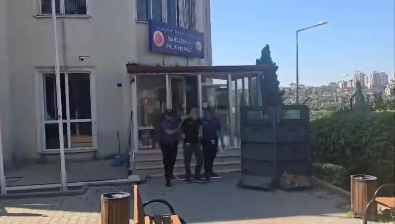 Başakşehir'de Şok Eden Kadın Cinayeti: Toplumda Karşıt Görüşler ve Tepkiler