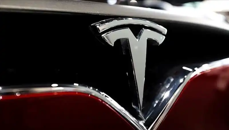 Tesla’da Kriz Derinleşiyor: Ucuz Model ve FSD Beklentileri Karşı Karşıya