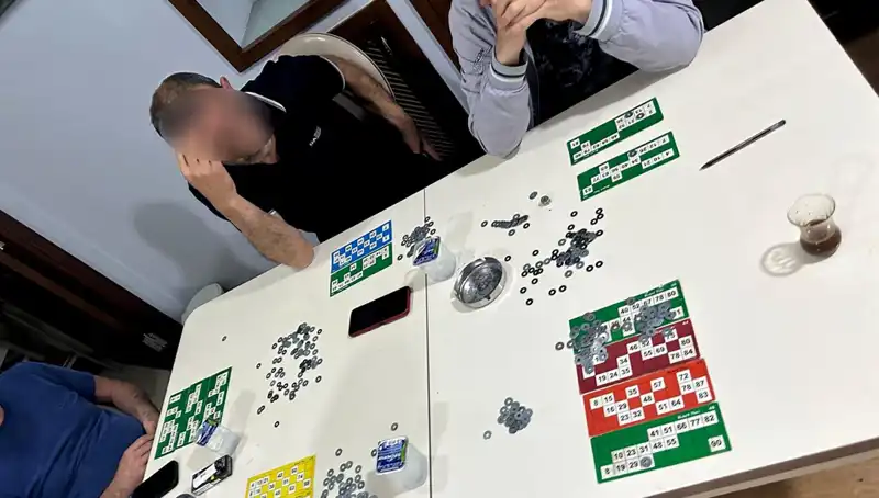 TikTok Canlı Yayınına Gelen Polisiye Baskın: 22 Kişi Suçüstü Yakalandı!
