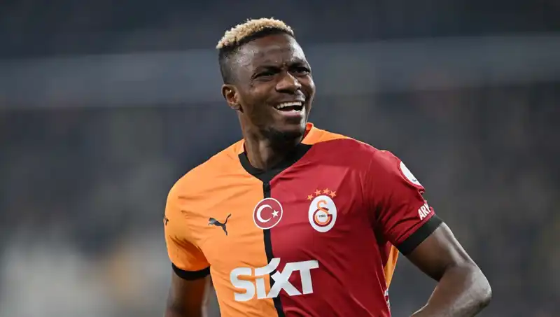 Osimhen İçin Yeni Gelişmeler: Napoli ve Galatasaray Seçenekleri
