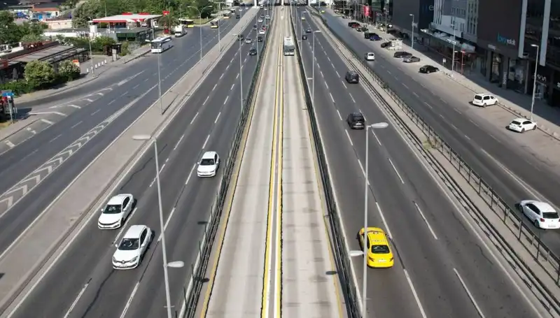 İstanbul Bayram Tatilinde Sakin Kalacak: Boş Yolların Sırrı Ne?
