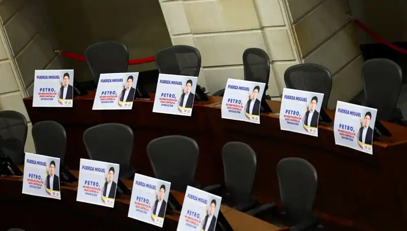 Senatör Uribe'nin Sağlık Durumu Alarm Veriyor: Mucizeler Bekleniyor