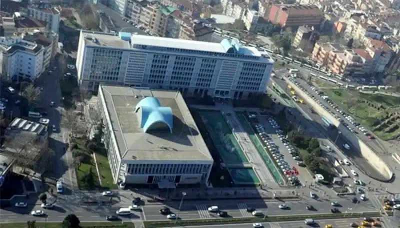İBB Soruşturmasında Gizli "Enderun" WhatsApp Grubu Mesajları İfşa Oluyor