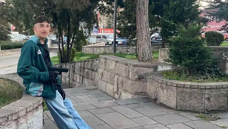 Yol Verme Kavgasında Kan Döküldü: Üç Kardeş ve Babaları Tutuklandı!
