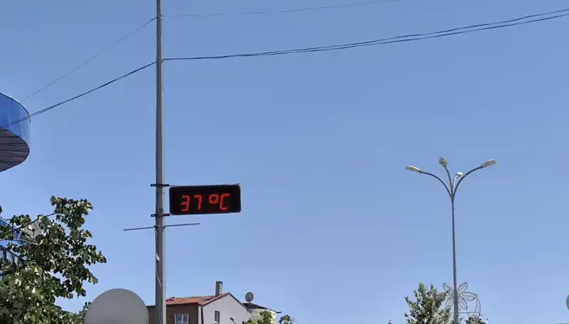 Yaz Sıcaklıkları Rekor Kırıyor: Termometreler 38 Dereceyi Geçti