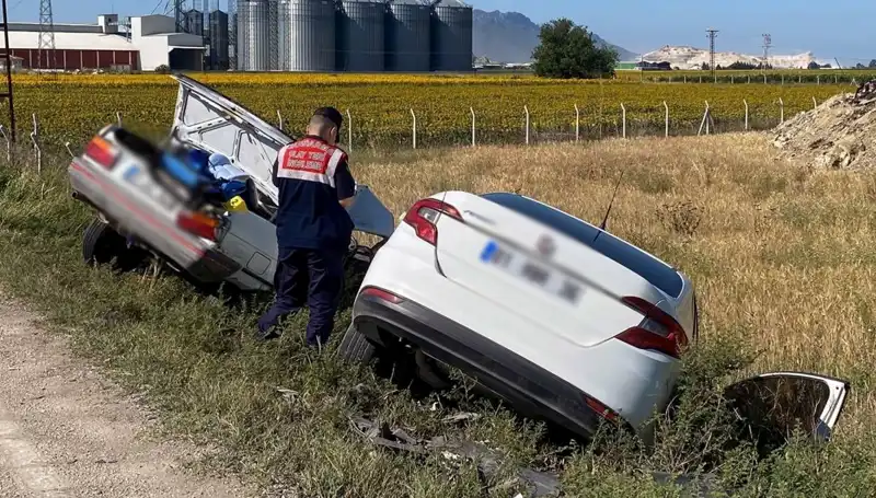 Feci Trafik Kazasında Anne ve Bebeği Hayatını Kaybetti