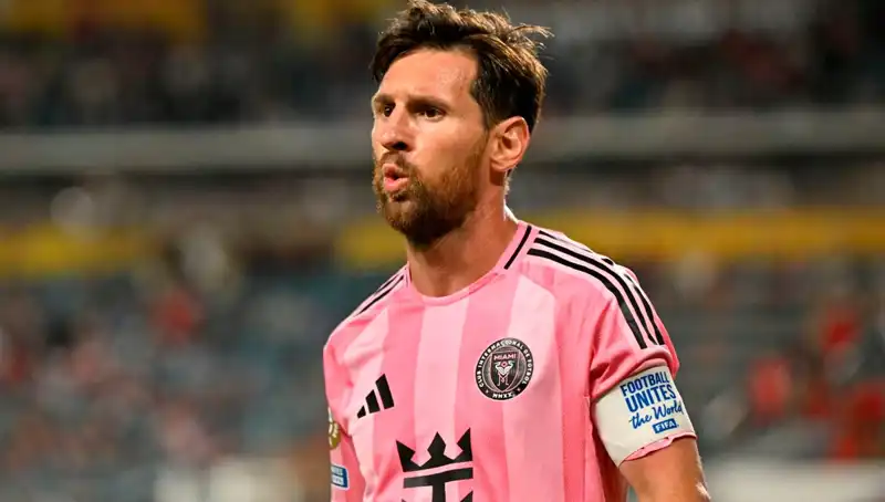 Messi’nin İlk Maçı Beraberlikle Bitti: Son Anda Direkten Dönen Şut