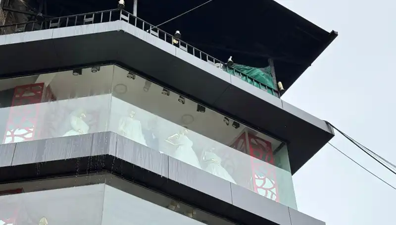 Giyim Mağazasında Korkutan Yangın: Nedenleri ve Sonuçları Üzerine Değerlendirme