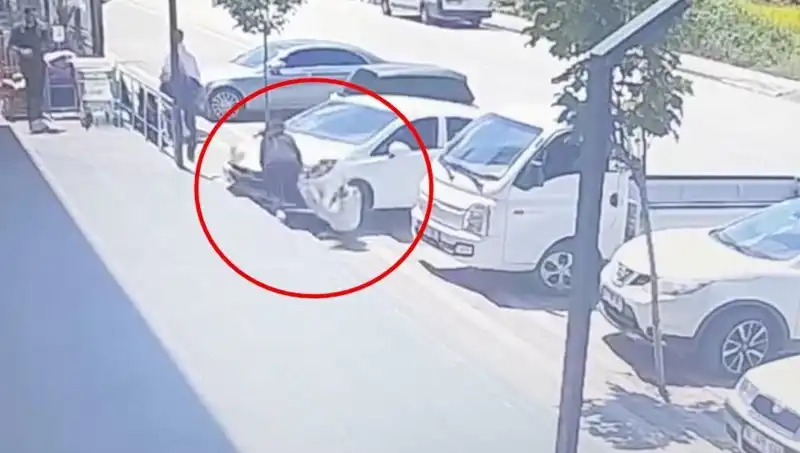 Yalova'da Genç Lise Öğrencisi Aracın Altında Kaldı: Olay Nasıl Gerçekleşti?