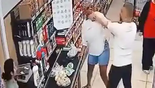 Markette Düşük Tansiyon: Çocuğunun Önünde Kadına Saldıran Adam Gözaltına Alındı